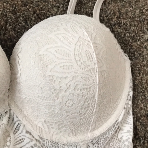 Brand new corset style VS Very Sexy Multi Way Bra - Picture 3 of 5